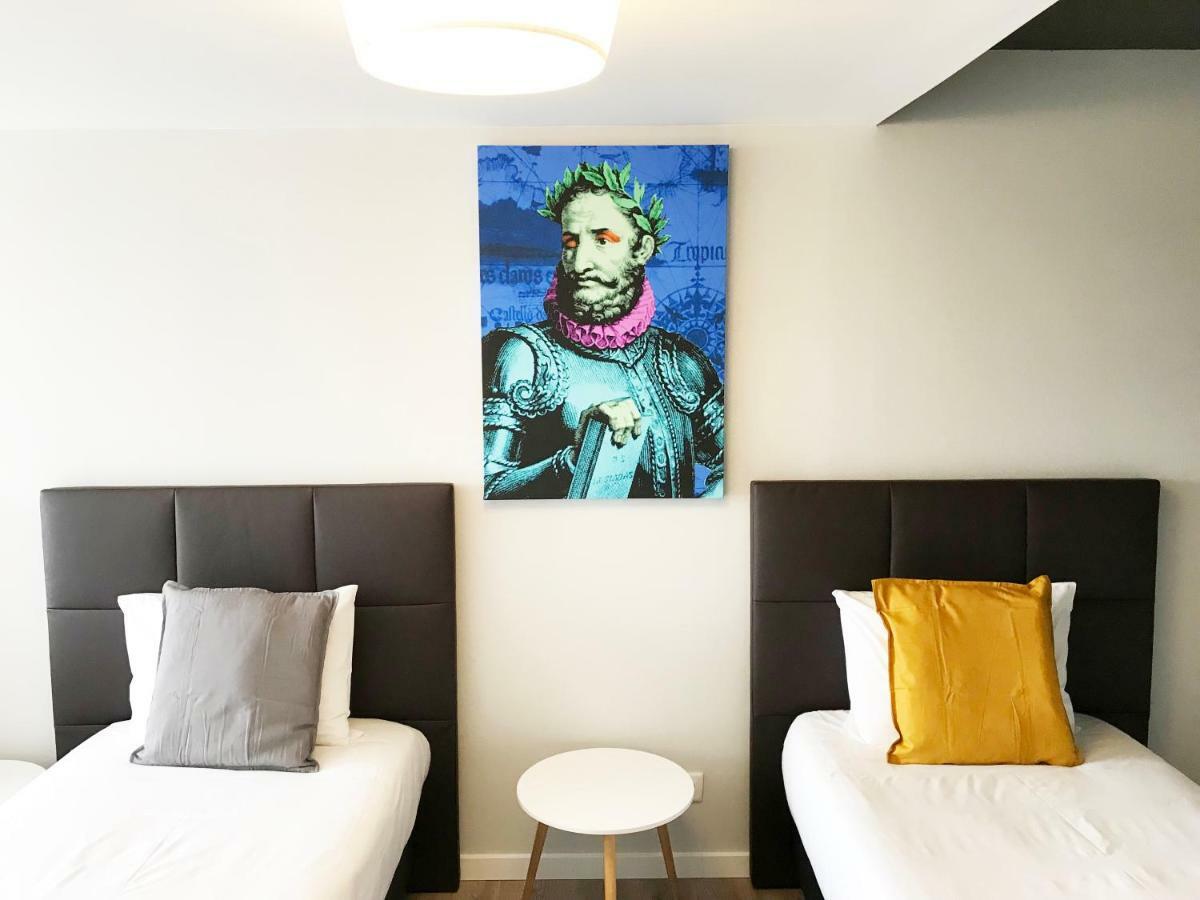 Camoes Lookout Apartment Porto Bagian luar foto