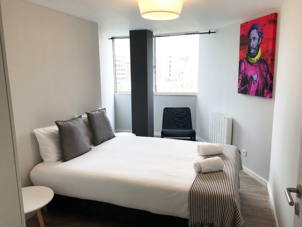 Camoes Lookout Apartment Porto Bagian luar foto