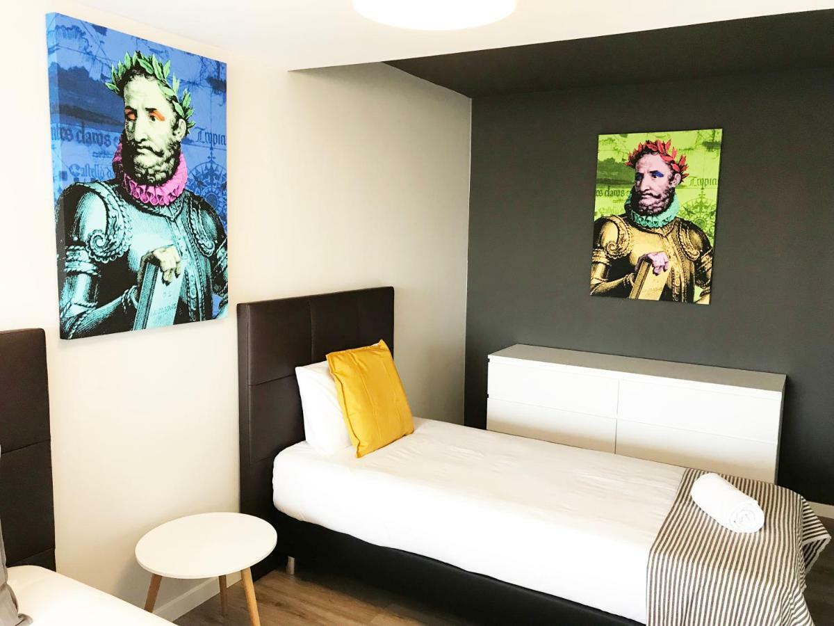 Camoes Lookout Apartment Porto Bagian luar foto