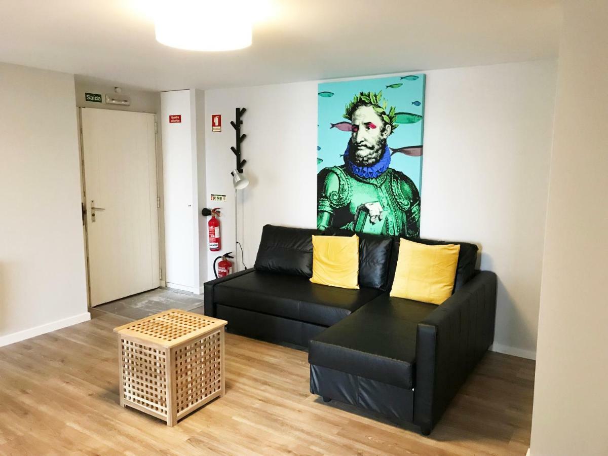 Camoes Lookout Apartment Porto Bagian luar foto