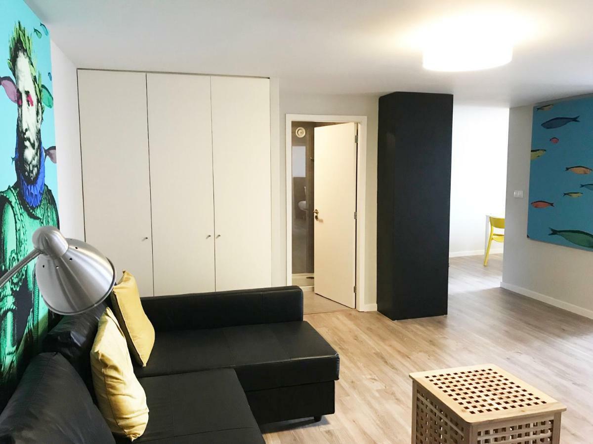 Camoes Lookout Apartment Porto Bagian luar foto