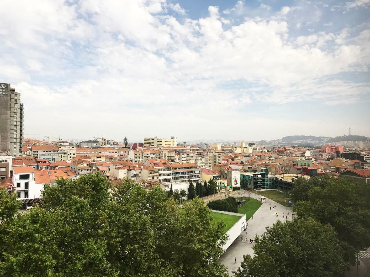 Camoes Lookout Apartment Porto Bagian luar foto