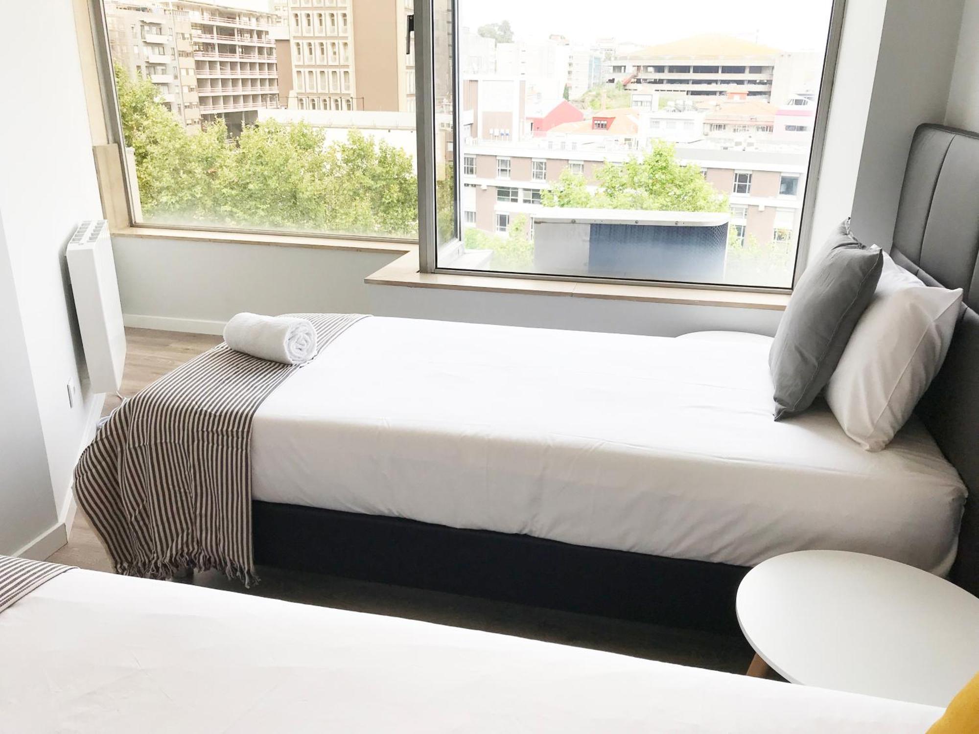 Camoes Lookout Apartment Porto Bagian luar foto